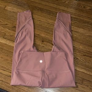 Lululemon pink legging